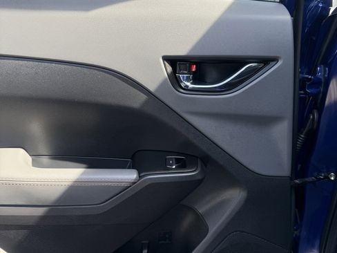 Used 2025 Subaru Crosstrek 2.5i Limited w/ Crosstrek Mirror Package image 12