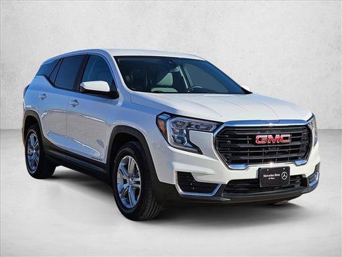 Used 2023 GMC Terrain SLE FWD image 3