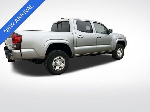 Used 2021 Toyota Tacoma SR image 3
