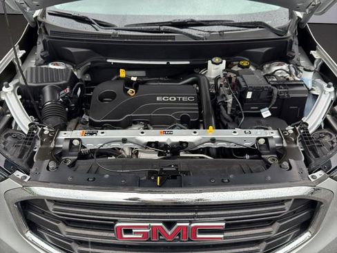 Used 2021 GMC Terrain SLE w/ Driver Convenience Package FWD image 27