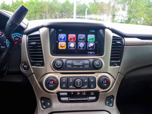 Used 2020 GMC Yukon Denali w/ Denali Ultimate Package AWD/4WD image 13