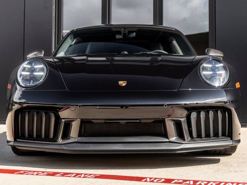 Certified 2026 Porsche 911 Carrera 4 GTS AWD/4WD image 8