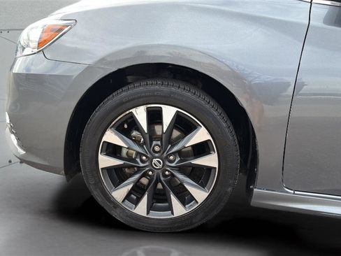 Used 2019 Nissan Sentra SR FWD image 30