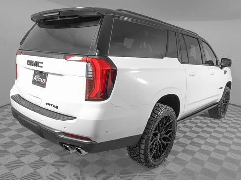 Used 2026 GMC Yukon XL AT4 Ultimate image 6