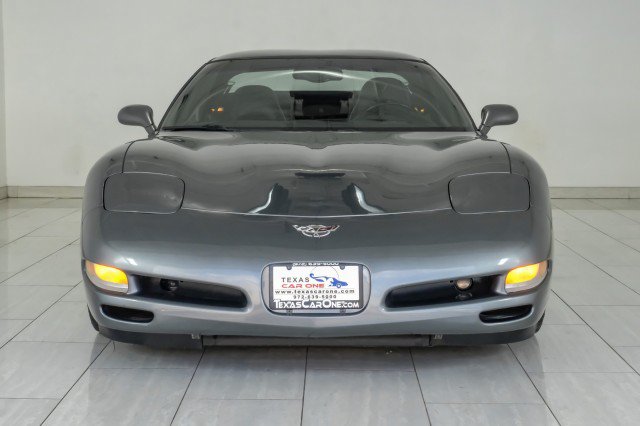 Used 2003 Chevrolet Corvette Coupe w/ Preferred Equipment Group RWD image 3