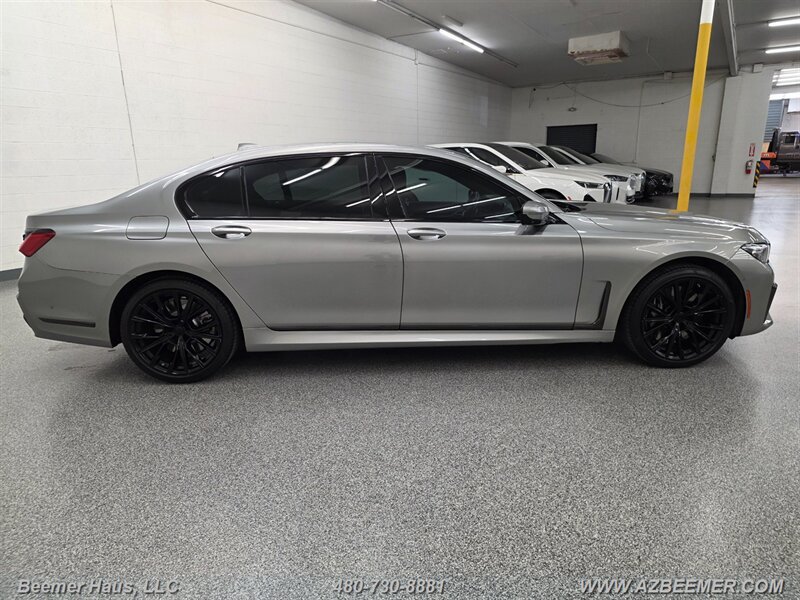 Used 2020 BMW 750i xDrive w/ Executive Package AWD/4WD image 12