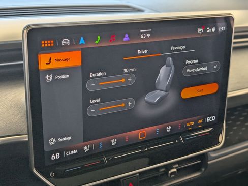 Used 2025 Volkswagen ID. Buzz Pro S Plus RWD image 31
