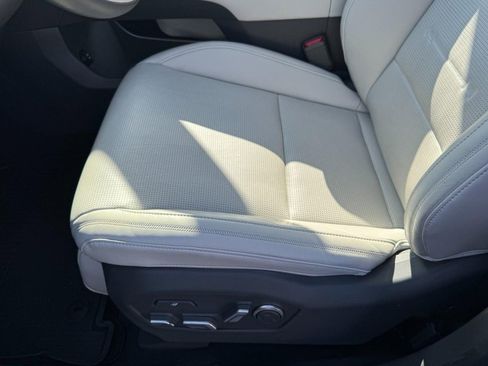 Used 2024 Hyundai Santa Fe Calligraphy image 16