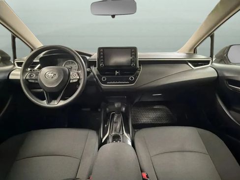 Used 2020 Toyota Corolla LE FWD image 9