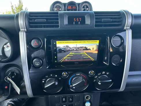 Used 2007 Toyota FJ Cruiser 4WD image 17