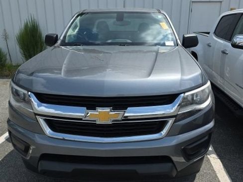 Used 2020 Chevrolet Colorado W/T RWD image 2
