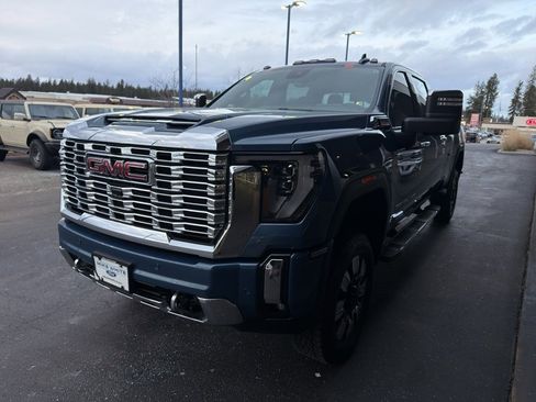 Used 2024 GMC Sierra 2500 Denali w/ Denali Reserve Package image 3
