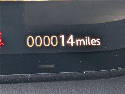 New 2025 Land Rover Range Rover SE image 11