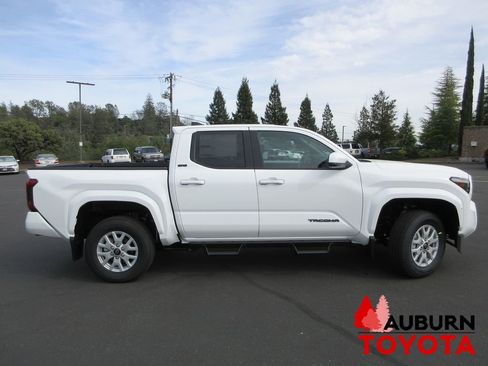 New 2026 Toyota Tacoma SR5 image 2