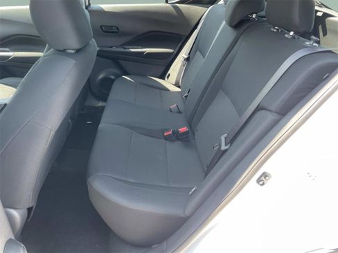 New 2025 Nissan Kicks Play S image 9