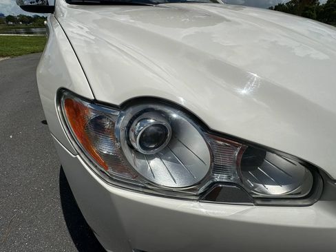 Used 2009 Jaguar XF Luxury RWD image 17