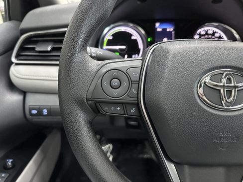 Used 2020 Toyota Camry LE image 21