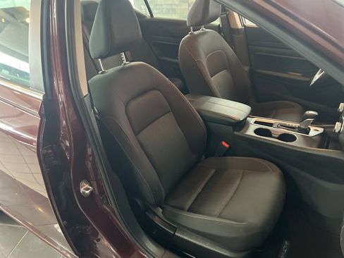 Used 2025 Nissan Altima 2.5 SV image 25