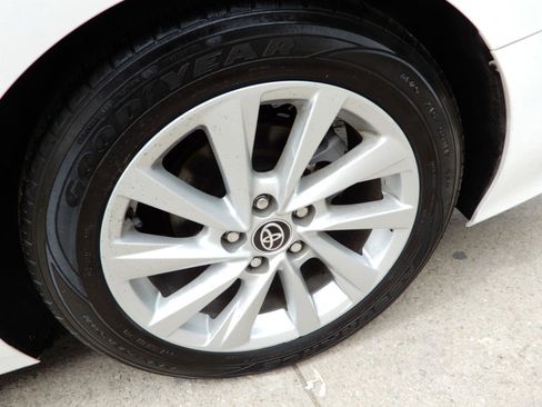 Used 2022 Toyota Camry LE FWD image 23