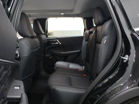 New 2026 Mitsubishi Outlander SEL image 24