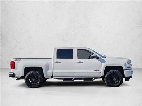 Used 2017 Chevrolet Silverado 1500 LT w/ Texas Edition image 4