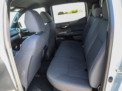 Certified 2019 Toyota Tacoma TRD Sport w/ Technology Package image 18