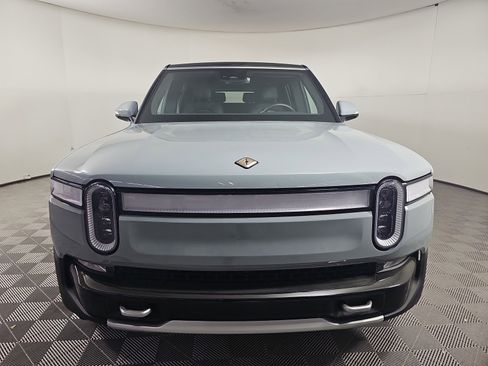 Used 2023 Rivian R1S Adventure image 8