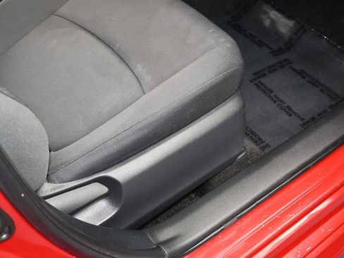 Used 2020 Toyota Corolla LE image 40