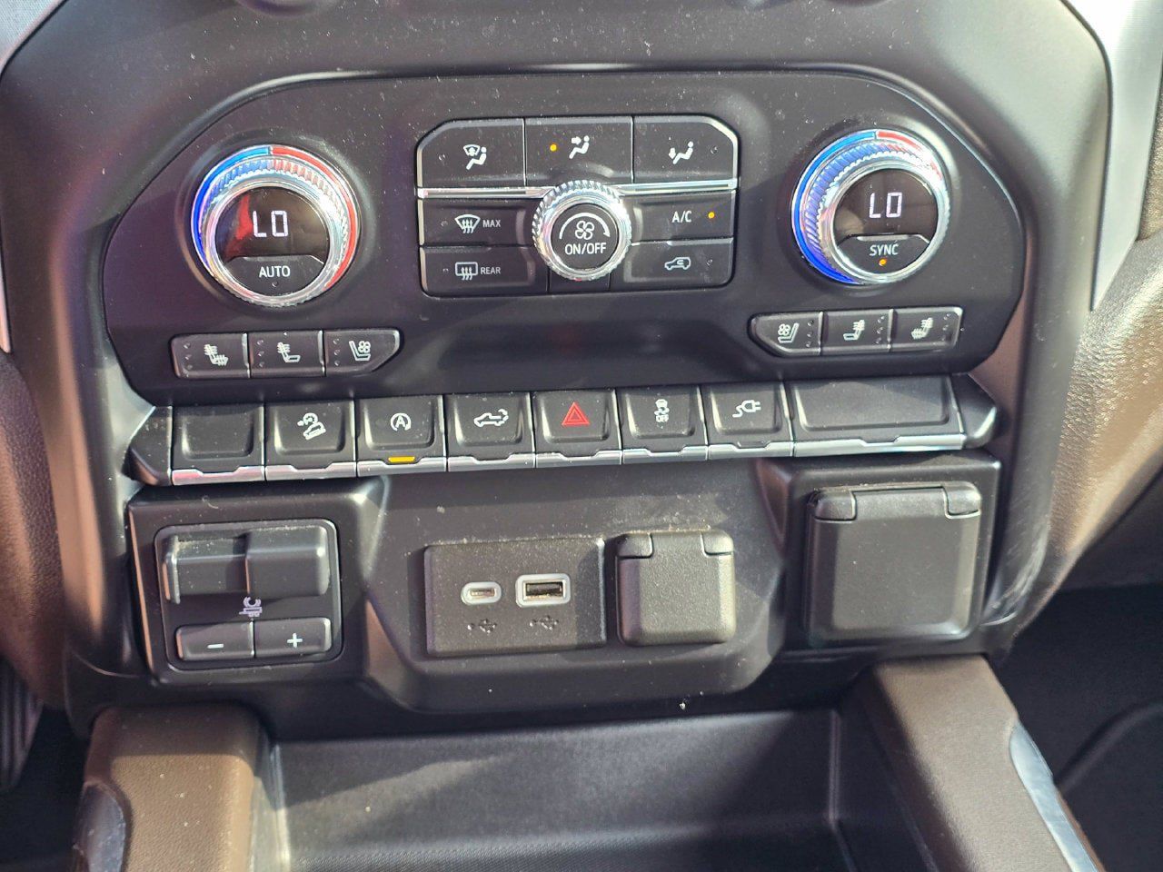 Used 2021 GMC Sierra 1500 SLT AWD/4WD image 14