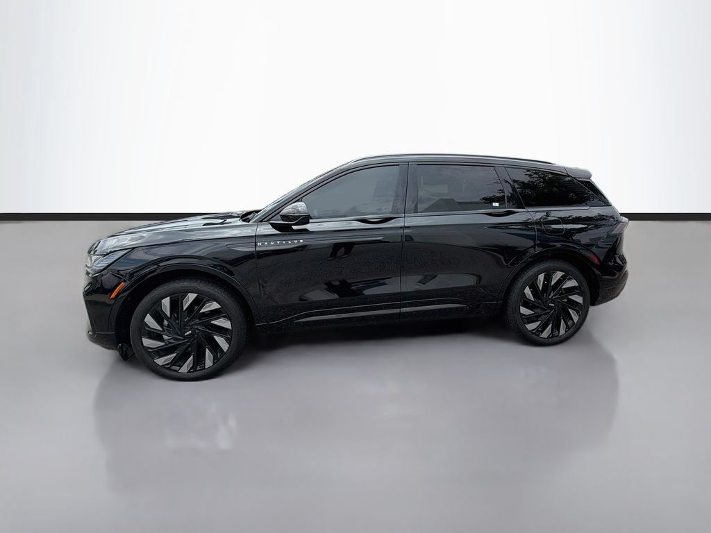 Used 2025 Lincoln Nautilus Reserve w/ Jet Appearance Package AWD/4WD image 8
