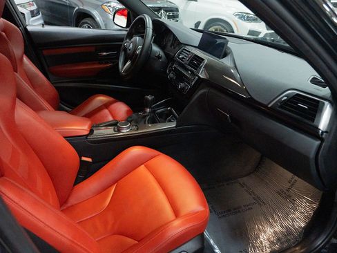 Used 2018 BMW M3 image 36