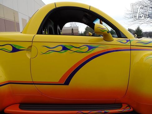 Used 2004 Chevrolet SSR w/ Preferred Equipment Group image 34