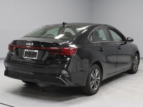 Used 2024 Kia Forte LXS FWD image 10
