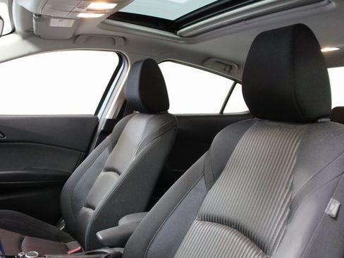 Used 2015 MAZDA MAZDA3 i Touring w/ Technology Package image 13