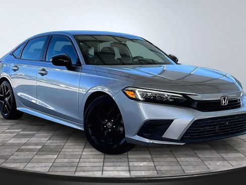 Used 2022 Honda Civic Sport image 3