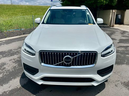 Used 2022 Volvo XC90 T6 Momentum w/ Advanced Package AWD/4WD image 2