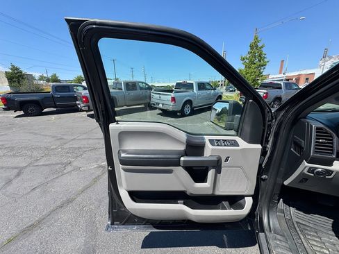 Used 2018 Ford F150 XLT w/ Trailer Tow Package AWD/4WD image 13