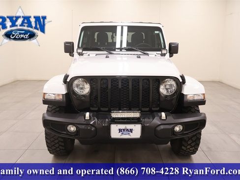 Used 2023 Jeep Gladiator Willys image 4