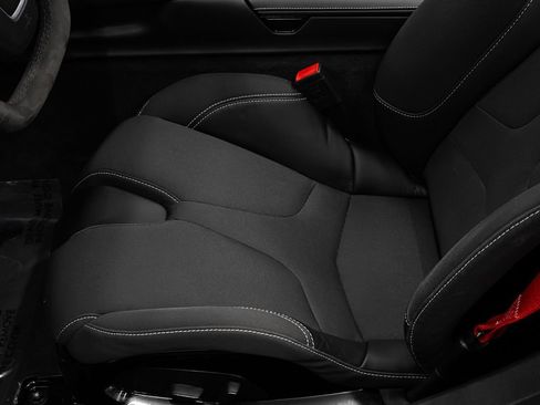 Used 2024 Chevrolet Corvette Stingray Convertible w/ 1LT image 36