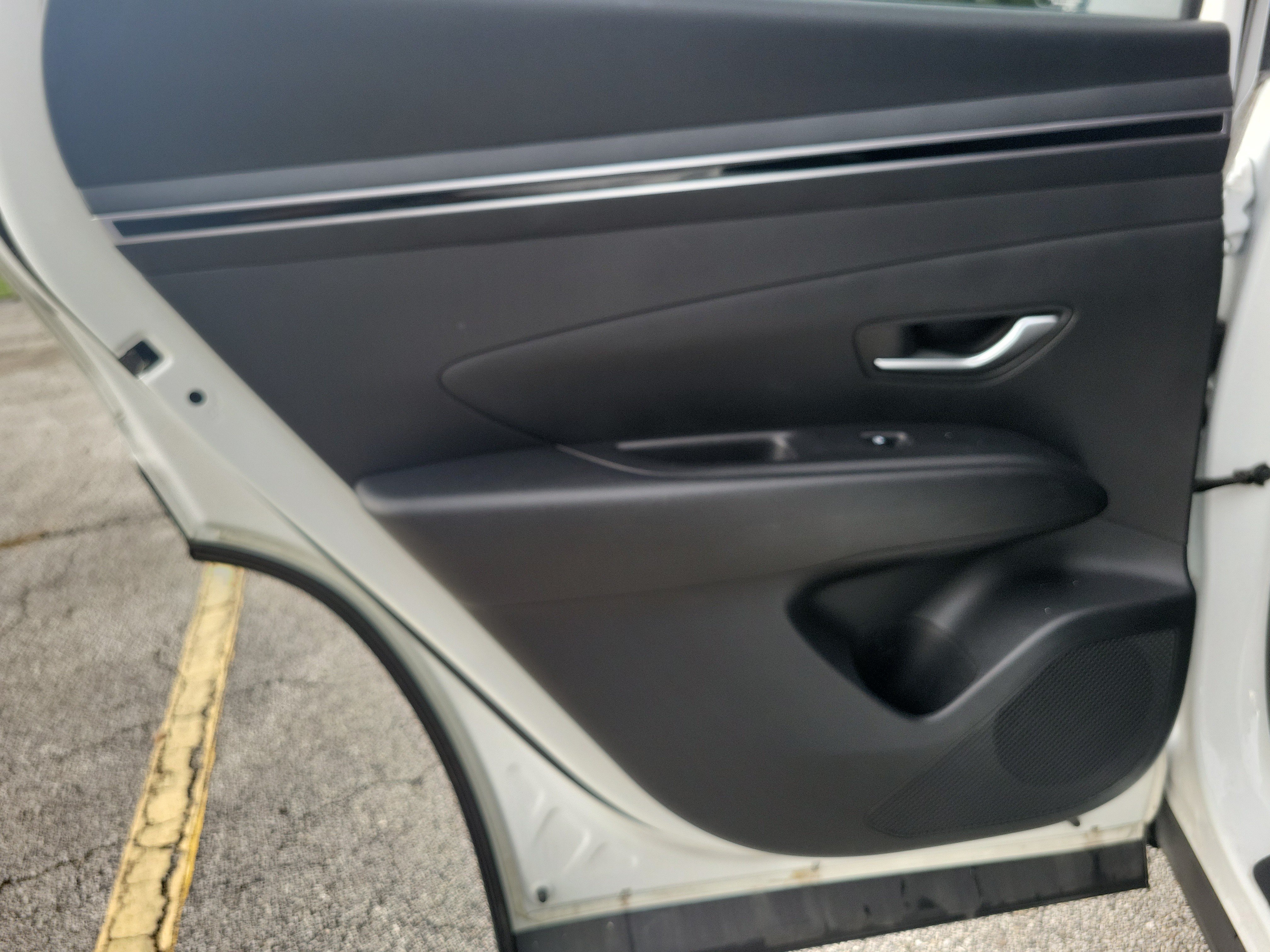 Used 2022 Hyundai Tucson SEL w/ Cargo Package FWD image 15