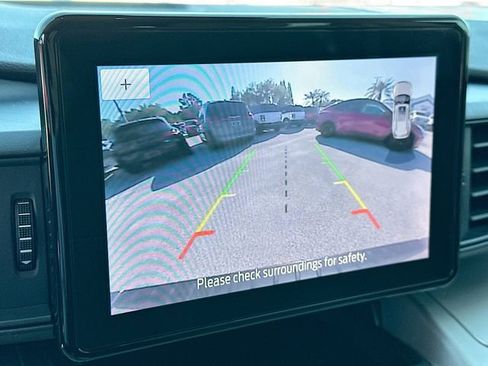 Used 2021 Ford Explorer XLT RWD image 13