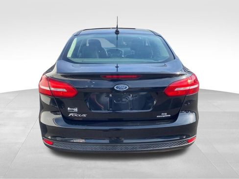 Used 2015 Ford Focus SE FWD image 8