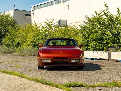 Used 1986 Porsche 944 Turbo image 11