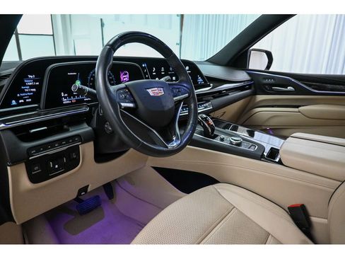 Used 2023 Cadillac Escalade Premium Luxury w/ Performance Package image 36