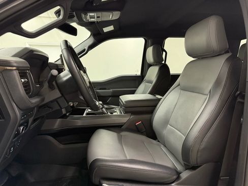 Used 2023 Ford F150 Lightning Lariat image 12