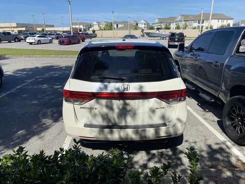 Used 2016 Honda Odyssey Touring Elite image 19