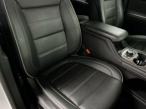 Certified 2021 GMC Acadia Denali w/ Denali Technology Package FWD image 28