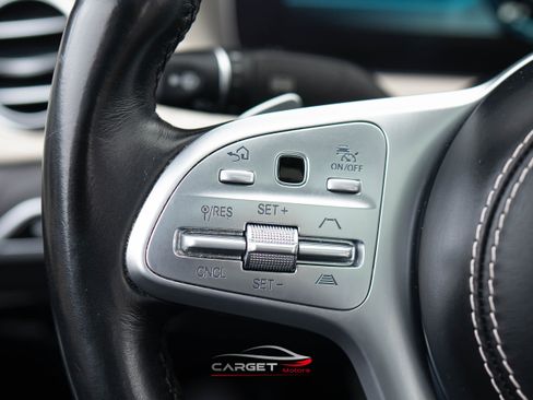 Used 2018 Mercedes-Benz S 560 Sedan image 24