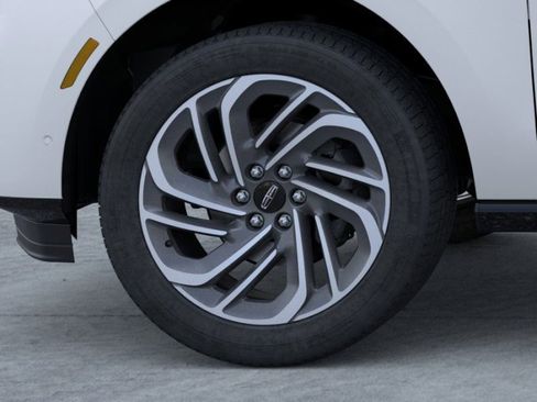 New 2025 Lincoln Navigator Reserve image 25