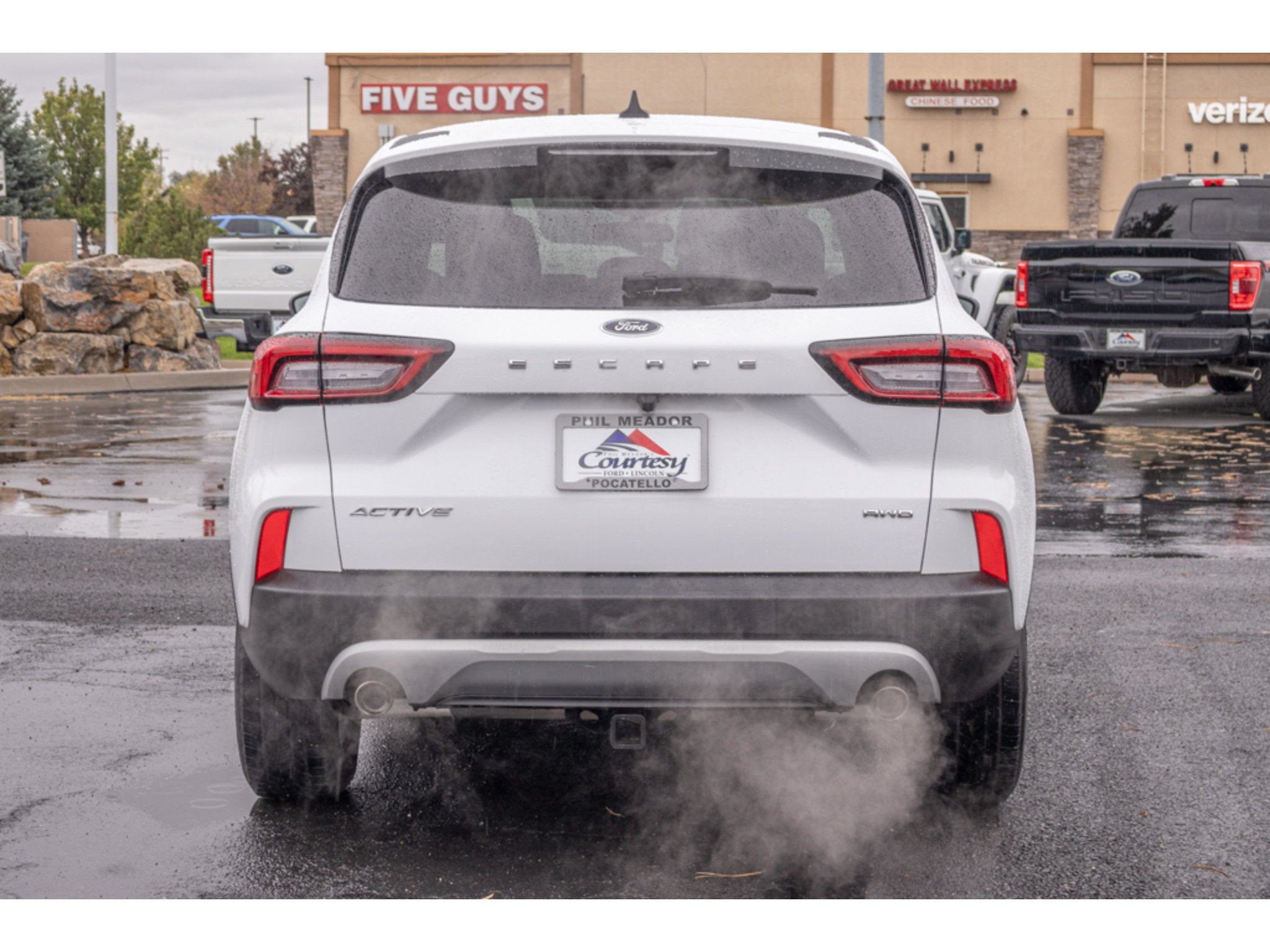 Used 2024 Ford Escape Active AWD/4WD image 4